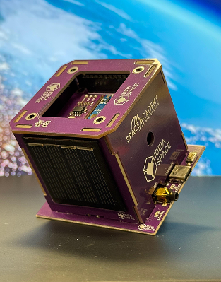 “Azərbaycanın Zəfəri” ilk məktəbli peyki